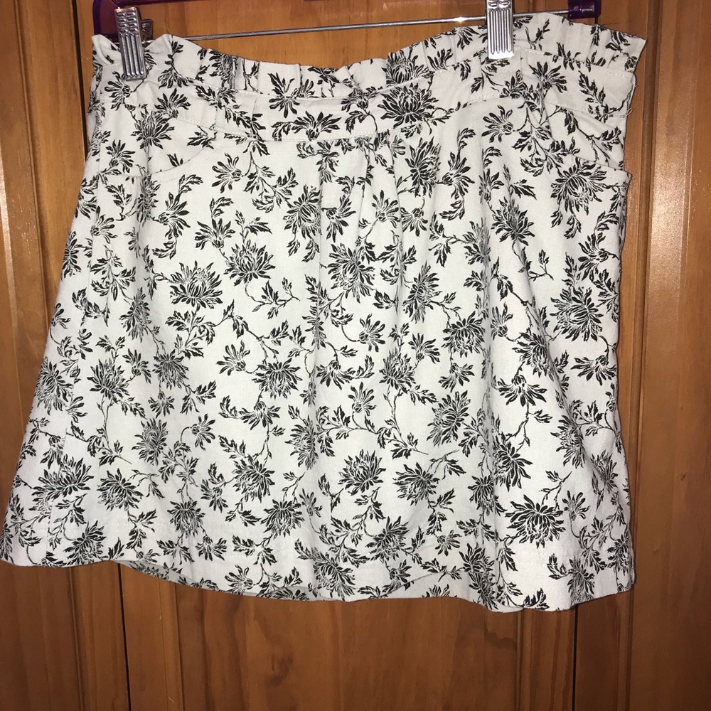 Vintage looking floral skirt